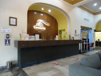 hotel concierge plaza colima