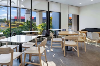 hampton by hilton san jose airport