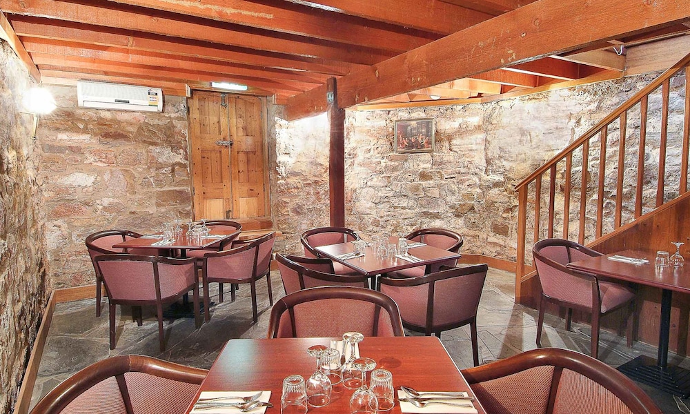 the standpipe golf motor inn