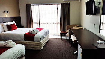 auckland airport kiwi hotel