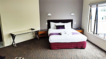 auckland airport kiwi hotel