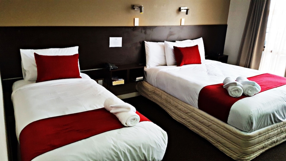 auckland airport kiwi hotel