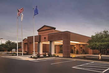 doubletree by hilton milwaukee brookfield