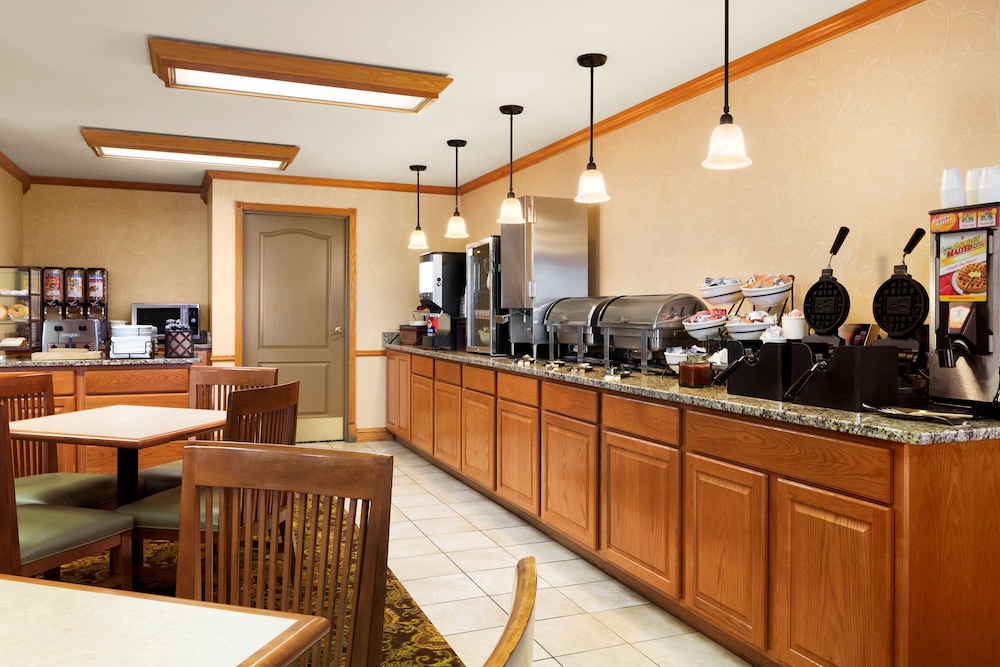 country inn and suites by radisson kenosha pleasant prairie