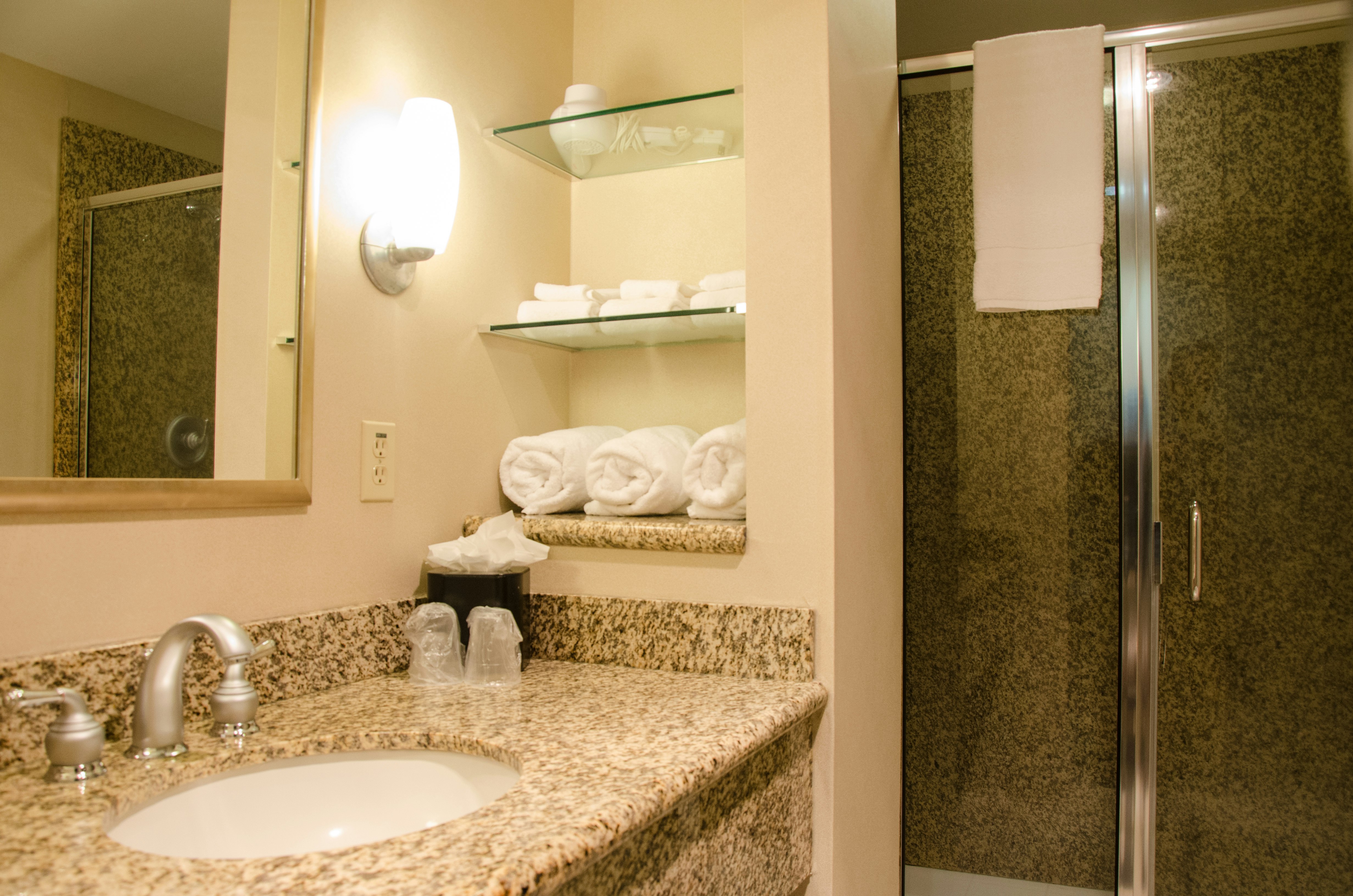 holiday inn pewaukee milwaukee west by ihg