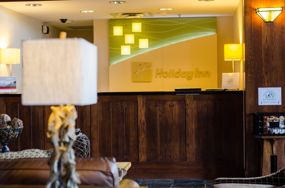 holiday inn pewaukee milwaukee west by ihg