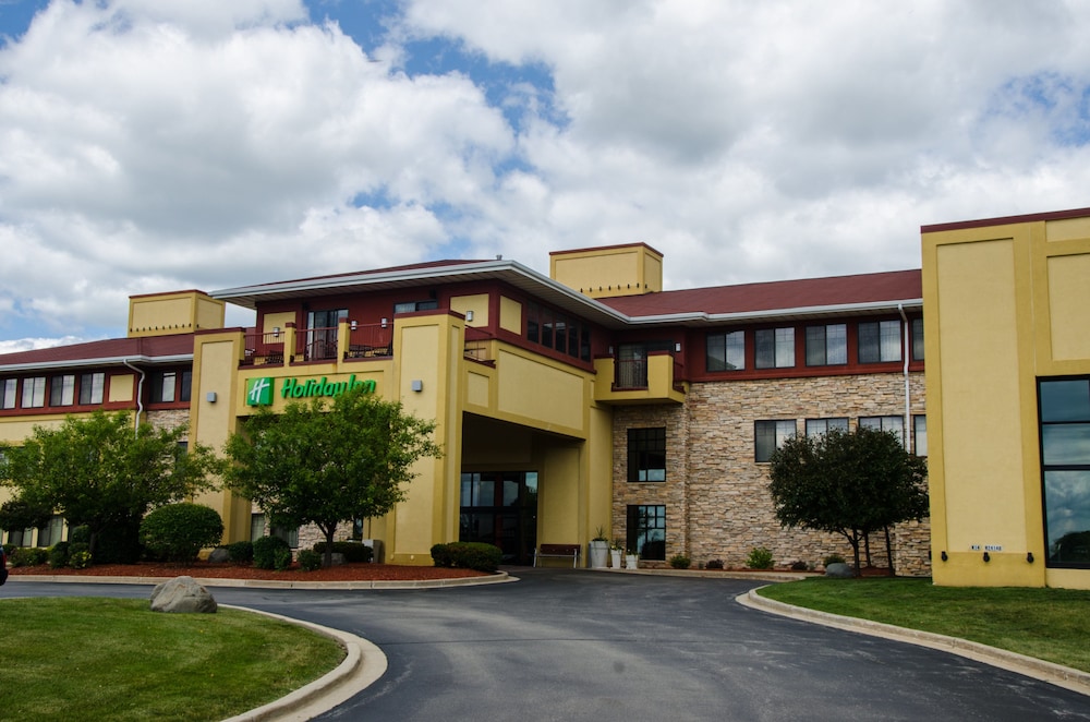 holiday inn pewaukee milwaukee west by ihg