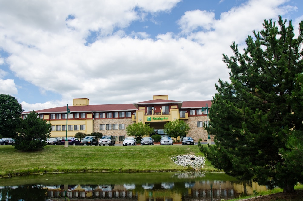 holiday inn pewaukee milwaukee west by ihg
