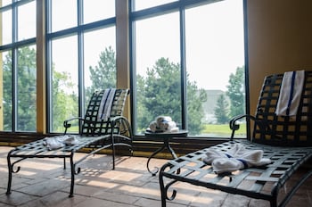 Holiday Inn Pewaukee - Milwaukee West By Ihg,Milwaukee>>Brookfield,3 star