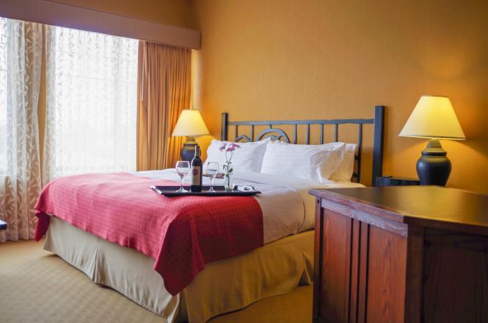 holiday inn pewaukee milwaukee west by ihg