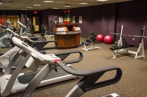 holiday inn pewaukee milwaukee west by ihg