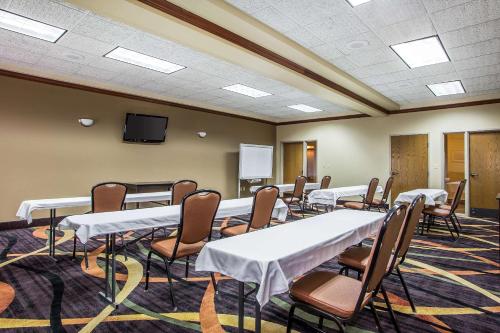 Comfort Inn & Suites Kenosha-Pleasant Prairie,Milwaukee>>Kenosha,3 star