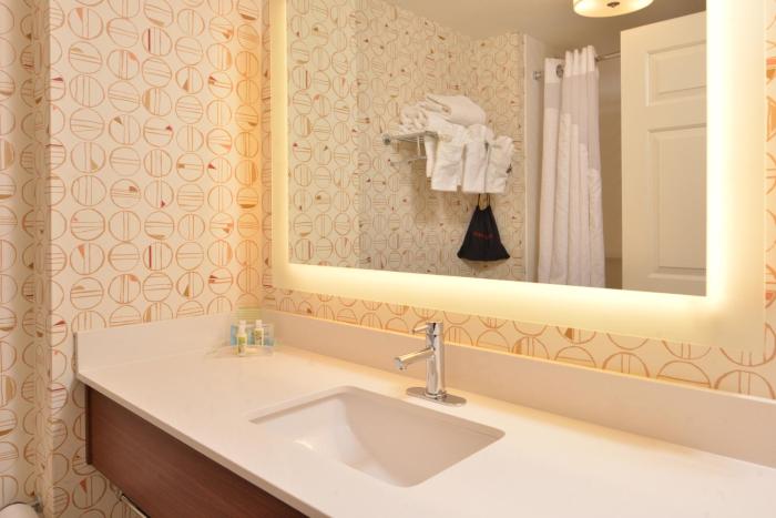 holiday inn hotel and suites raleigh cary by ihg