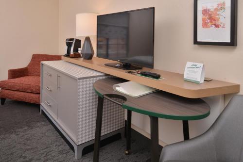 holiday inn hotel and suites raleigh cary by ihg