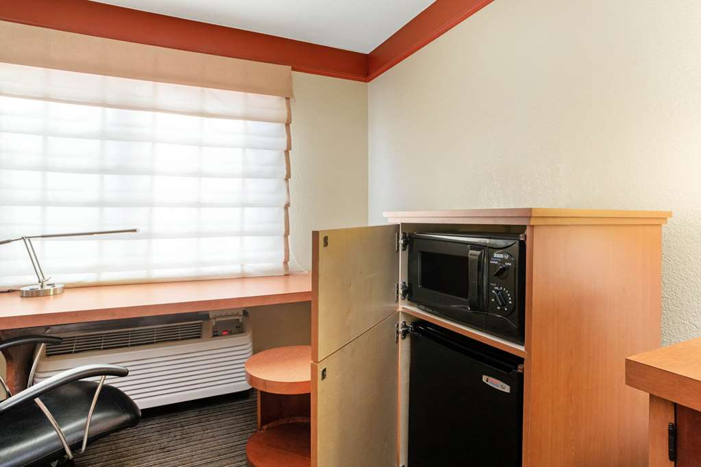 la quinta inn and suites by wyndham raleigh cary