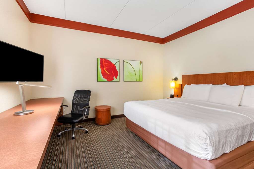 la quinta inn and suites by wyndham raleigh cary