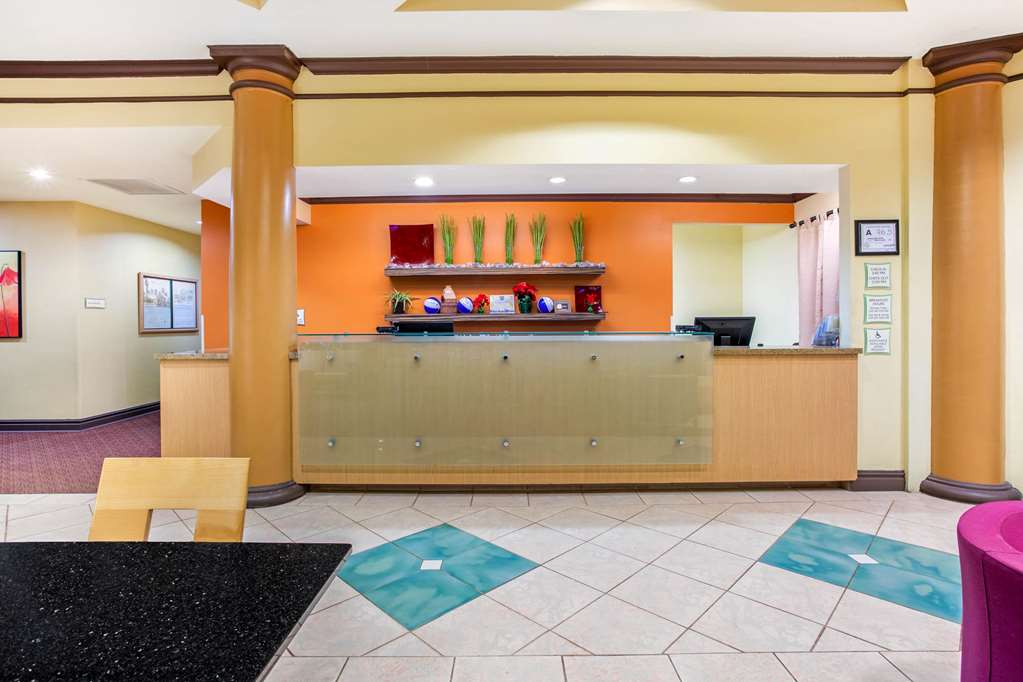 la quinta inn and suites by wyndham raleigh cary