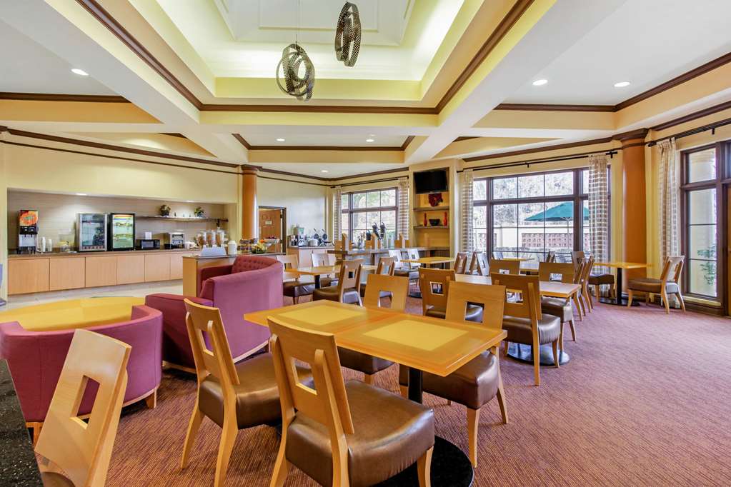 la quinta inn and suites by wyndham raleigh cary