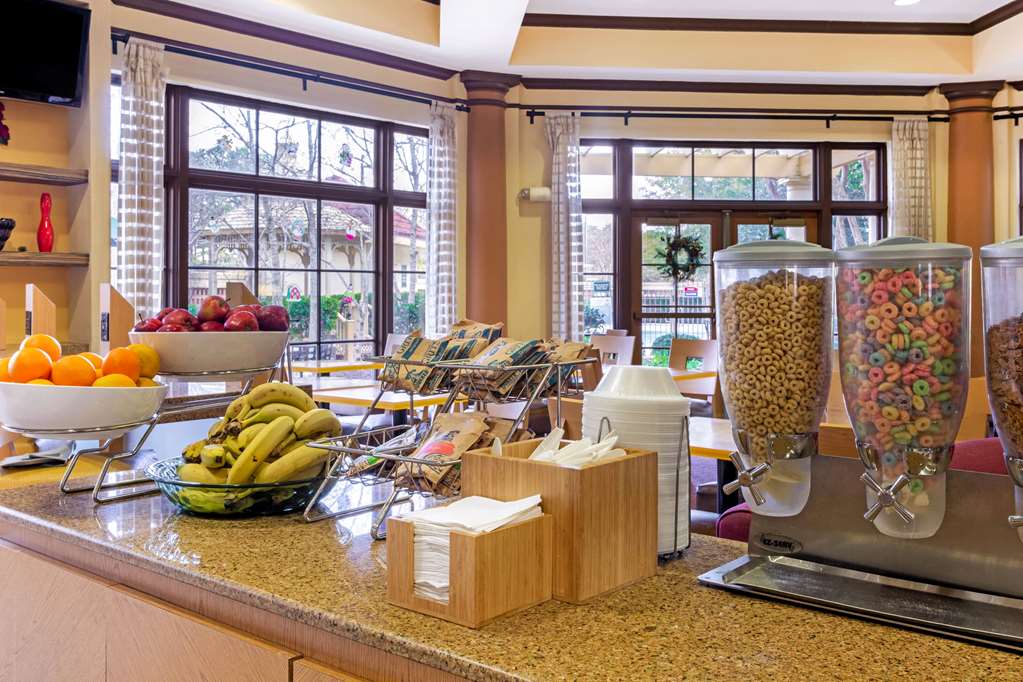 la quinta inn and suites by wyndham raleigh cary