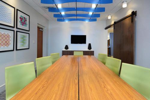 holiday inn express hotel and suites research triangle park