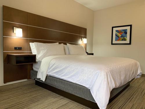 holiday inn express hillsborough by ihg