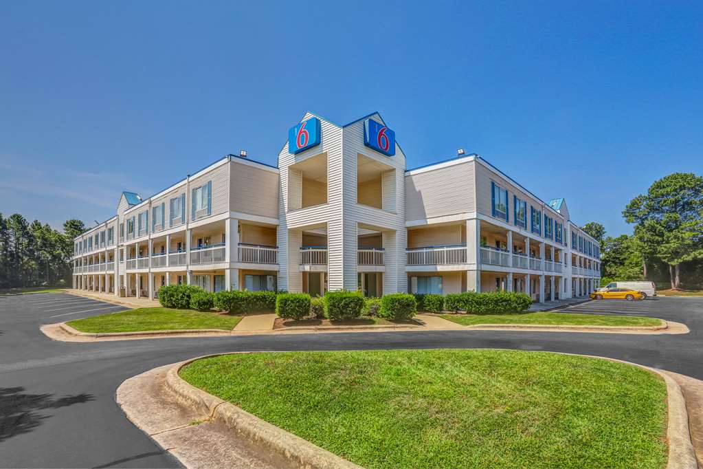 motel 6 raleigh nc north