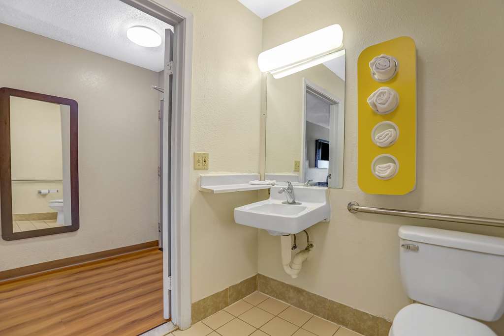 motel 6 raleigh nc north