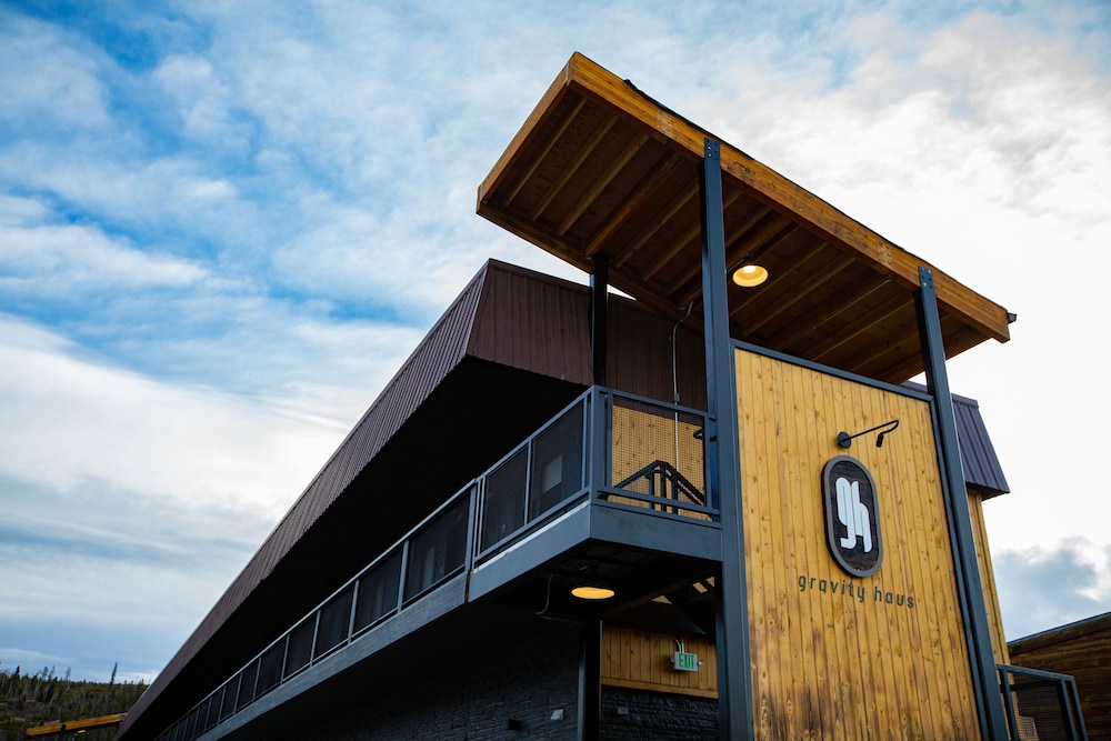 Gravity Haus Winter Park,Near Winter Park Visitor Center,4 star