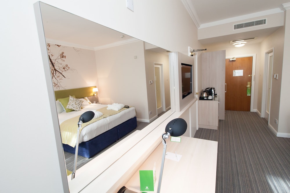 holiday inn corby kettering a43 by ihg