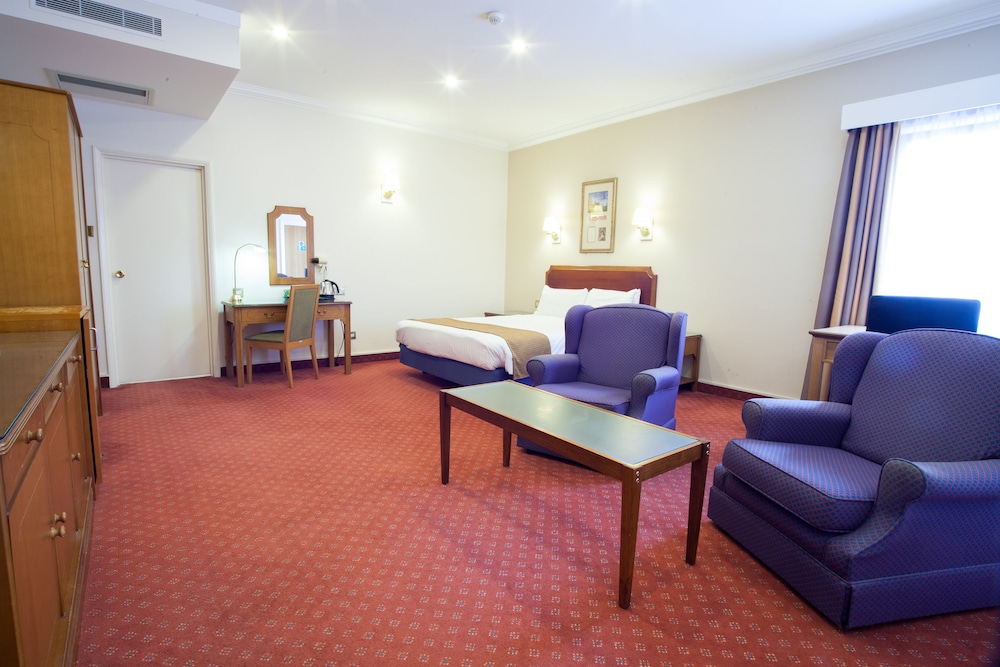 holiday inn corby kettering a43 by ihg