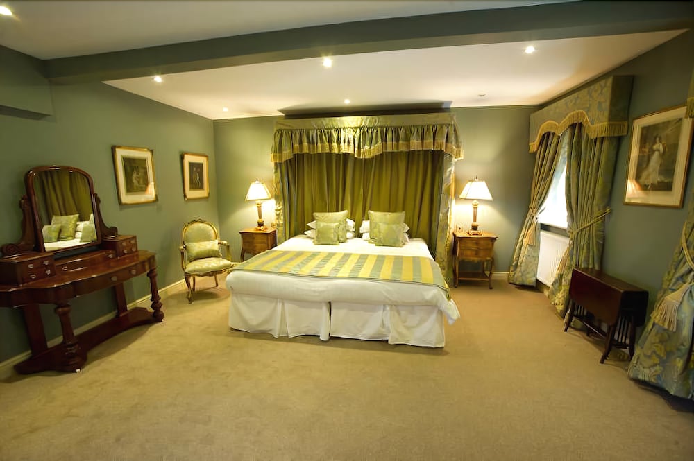 ye olde bell hotel and spa