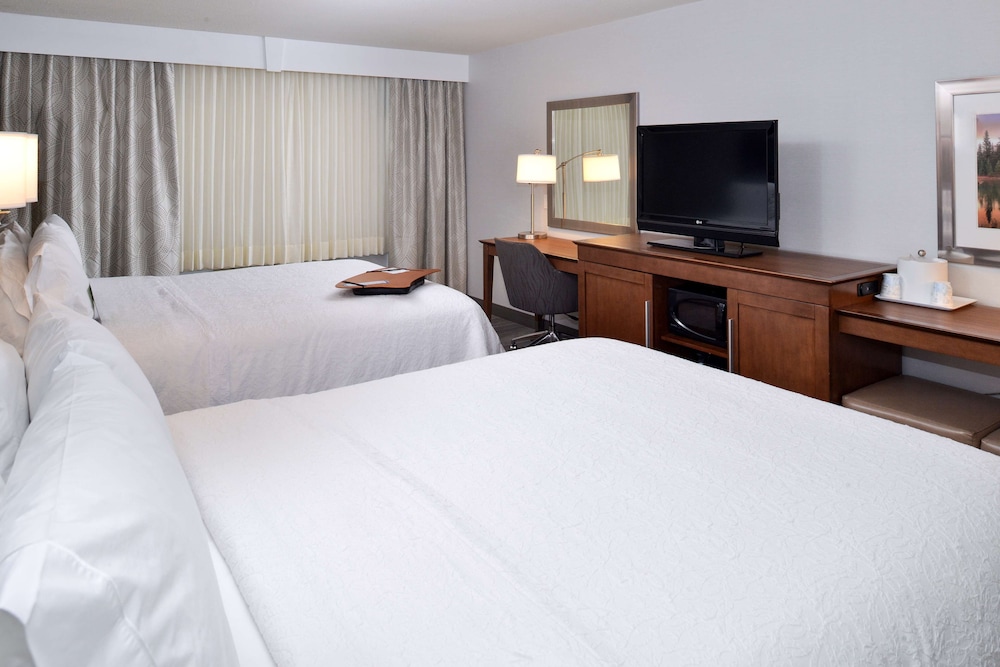 hampton inn and suites by hilton calgary university northwest