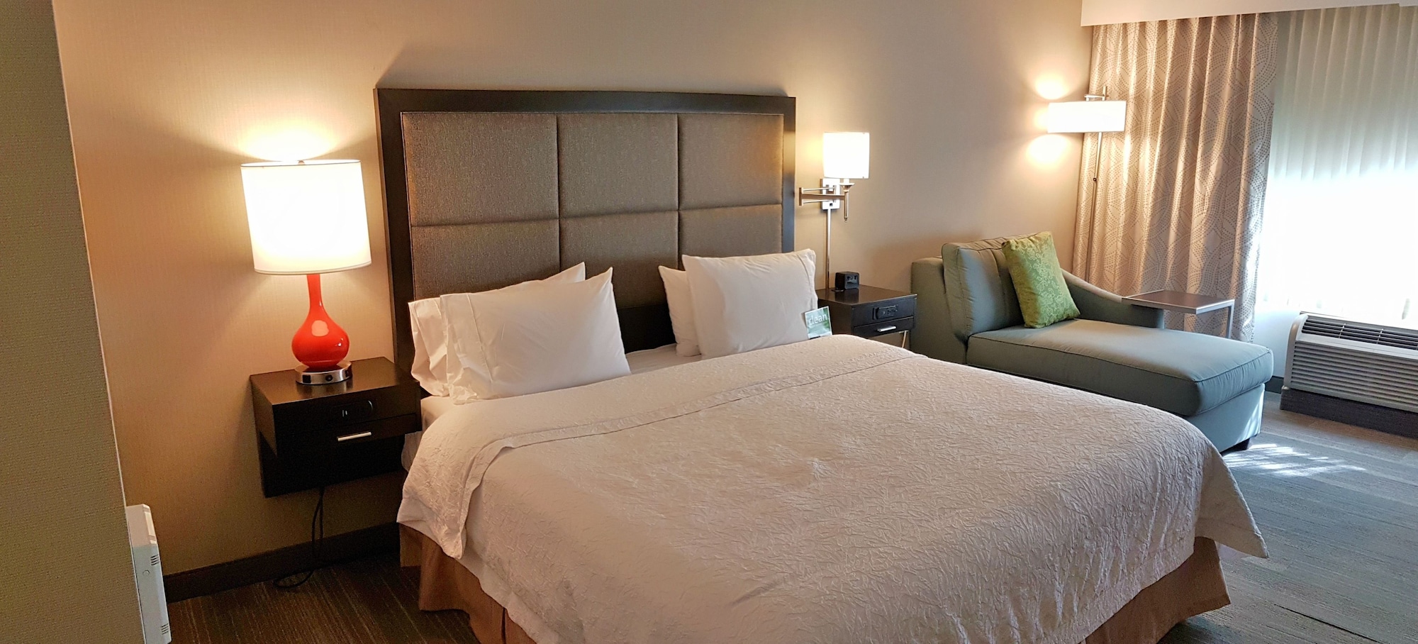 hampton inn and suites by hilton calgary university northwest
