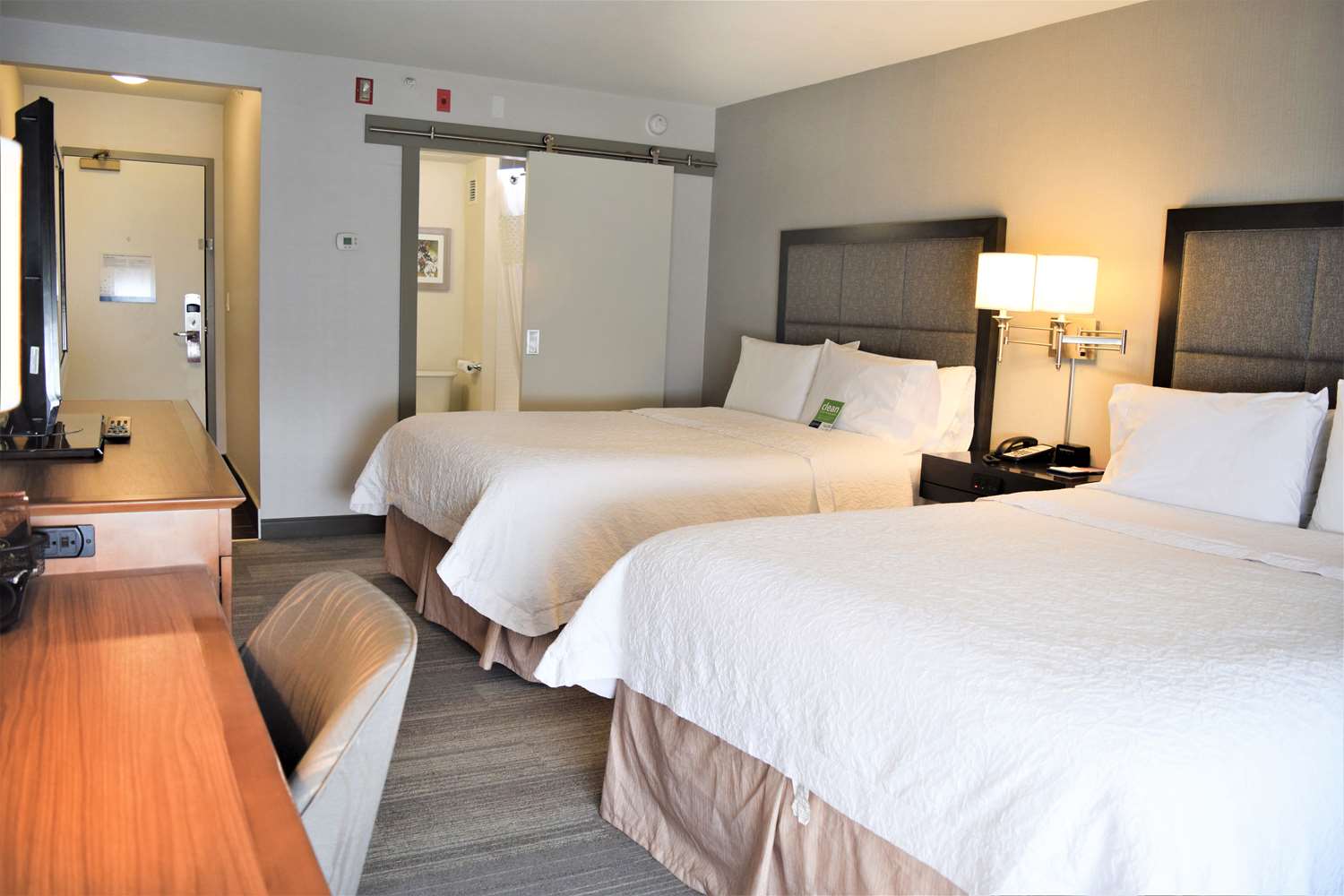 hampton inn and suites by hilton calgary university northwest