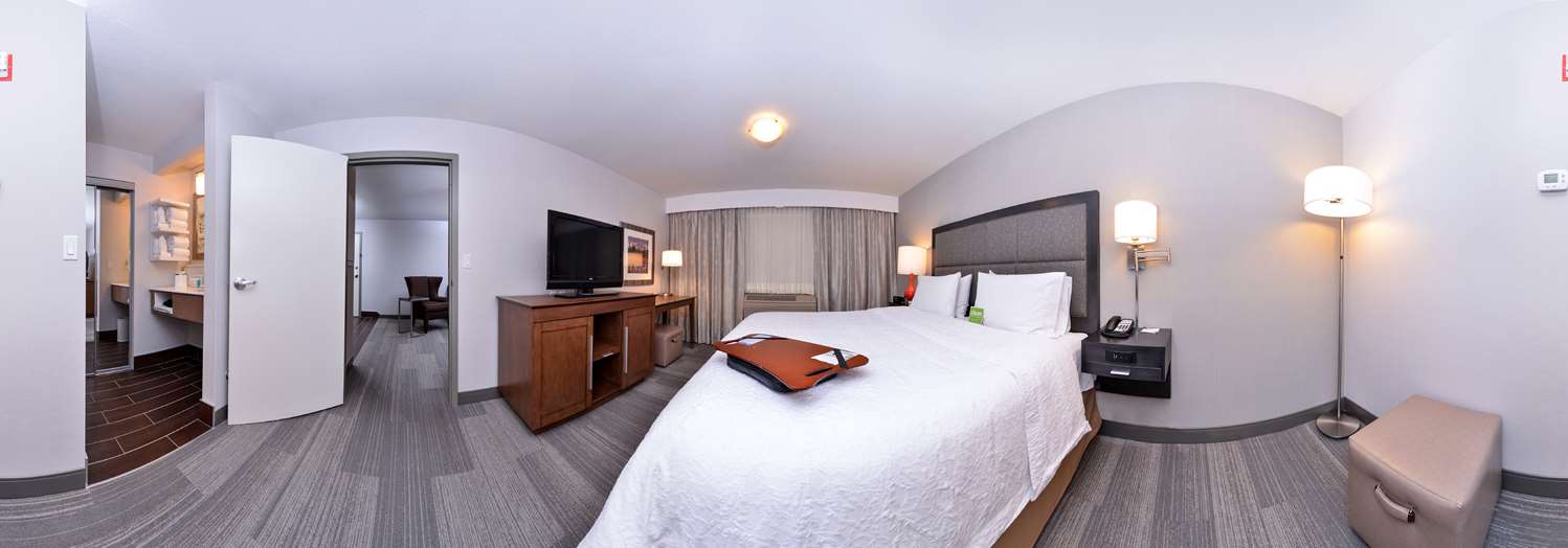 hampton inn and suites by hilton calgary university northwest