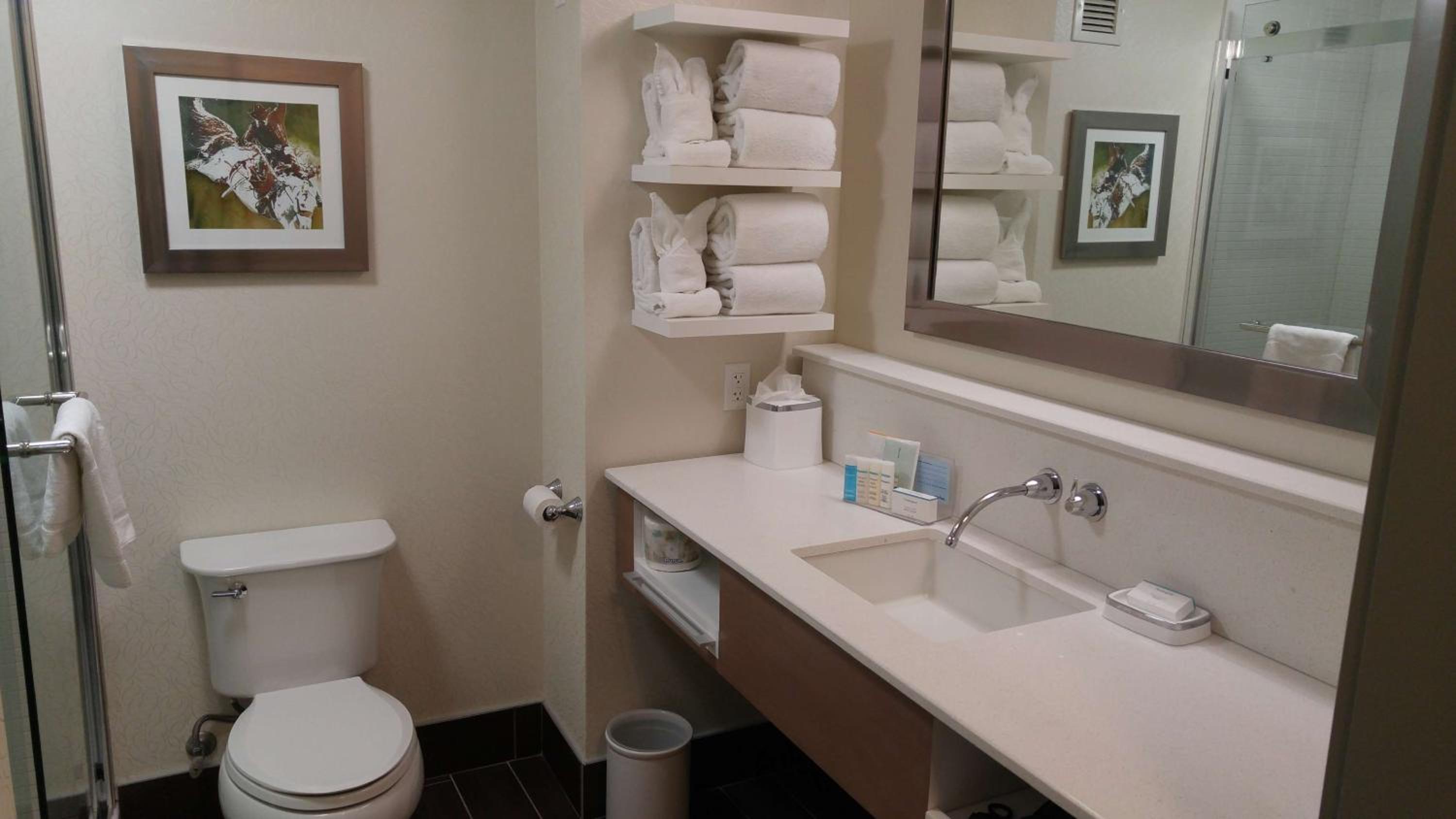 hampton inn and suites by hilton calgary university northwest