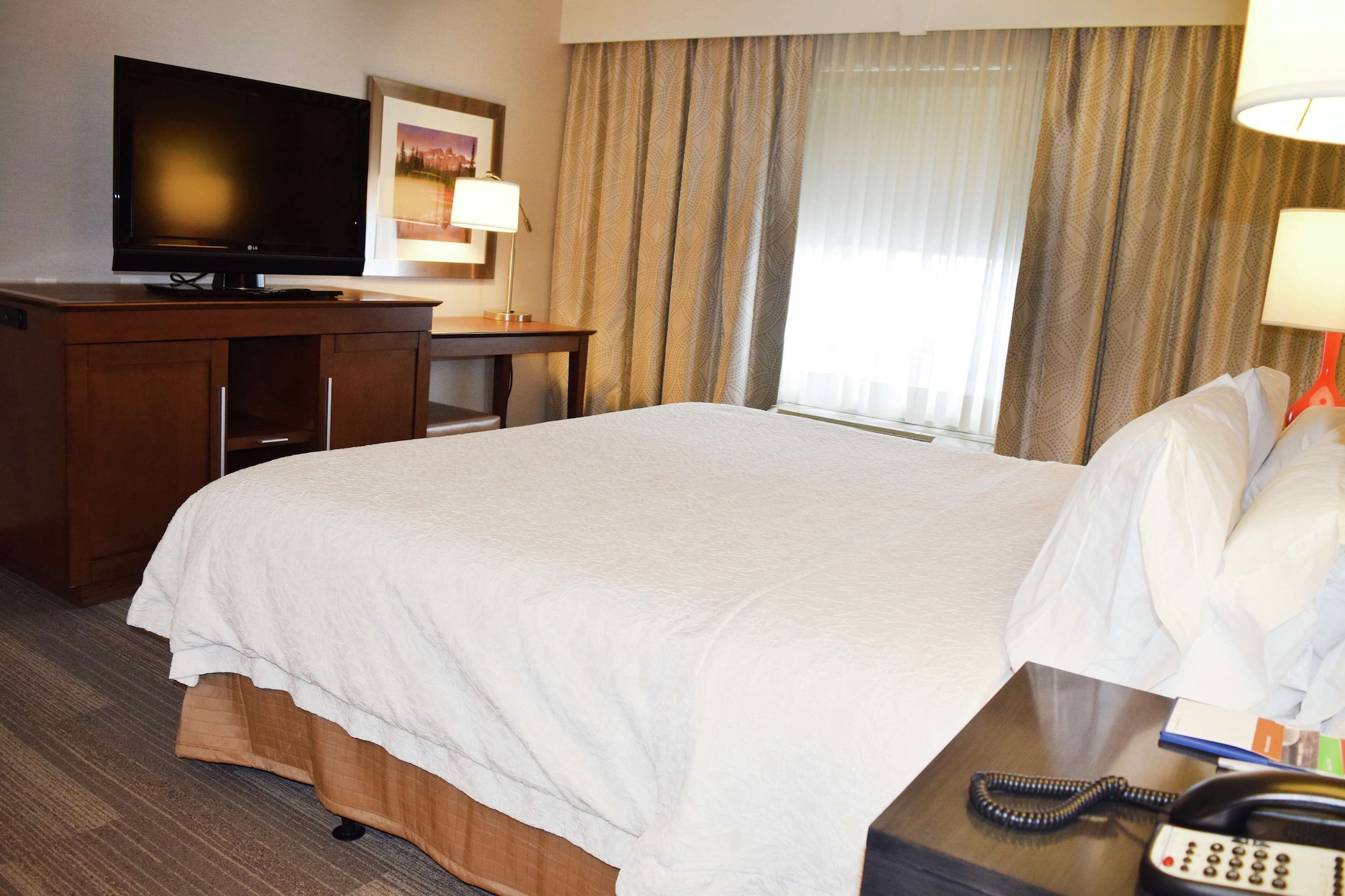 hampton inn and suites by hilton calgary university northwest