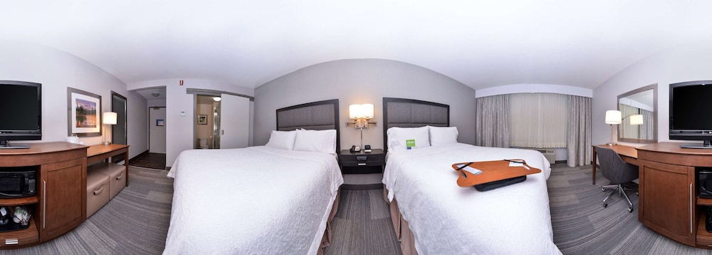 hampton inn and suites by hilton calgary university northwest