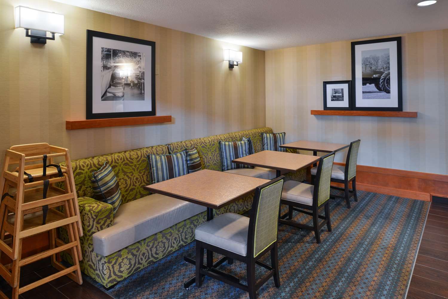 hampton inn and suites by hilton calgary university northwest