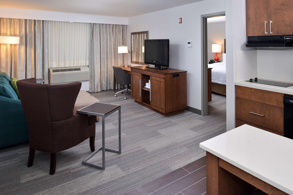 hampton inn and suites by hilton calgary university northwest