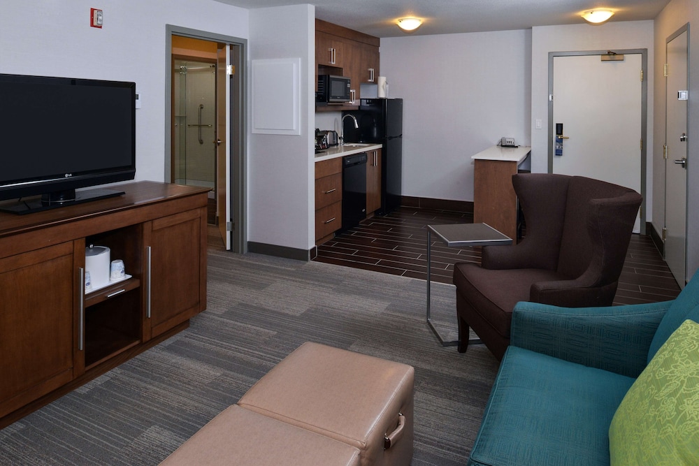 hampton inn and suites by hilton calgary university northwest