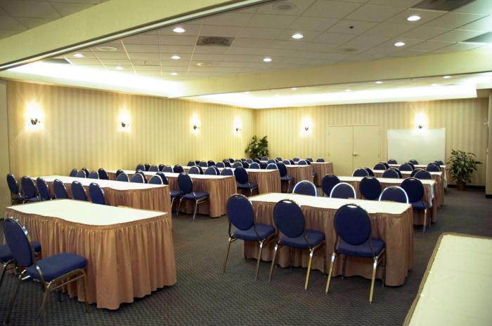 hampton inn and suites by hilton calgary university northwest
