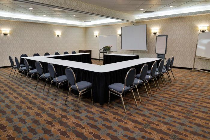 hampton inn and suites by hilton calgary university northwest