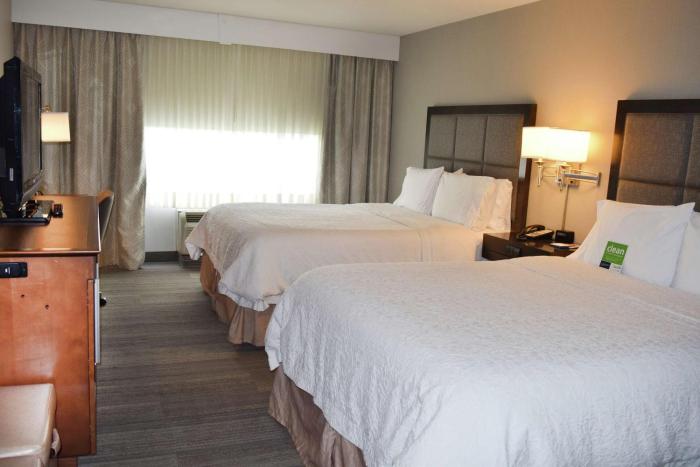 hampton inn and suites by hilton calgary university northwest