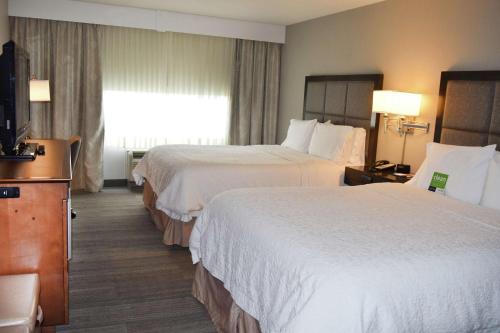 hampton inn and suites by hilton calgary university northwest