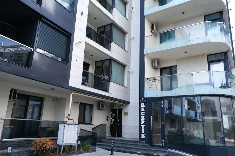 blue chic apartment building stefan mamaia nord