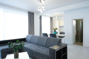 blue chic apartment building stefan mamaia nord
