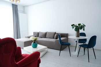 blue chic apartment building stefan mamaia nord