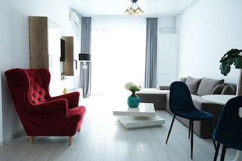 blue chic apartment building stefan mamaia nord