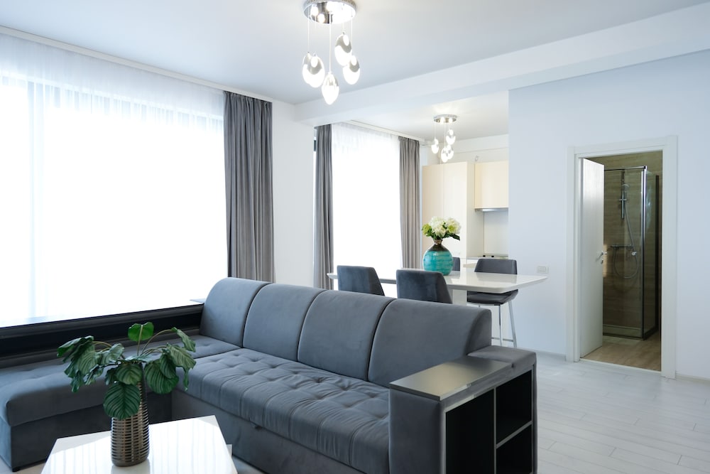 blue chic apartment building stefan mamaia nord